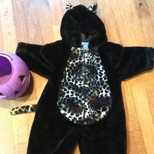 Adorable thick and fuzzy kitty costume 🐱